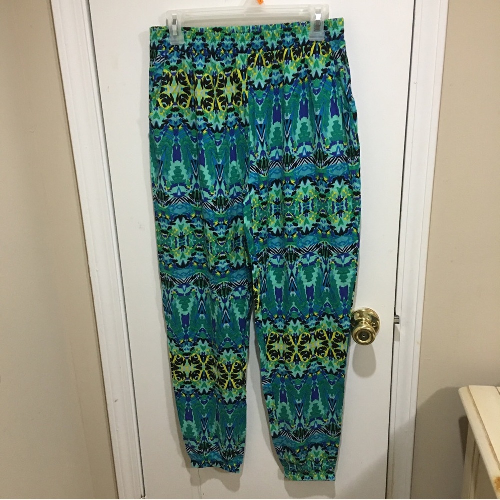 Women's Green & Blue Patterned Jogger Pants
